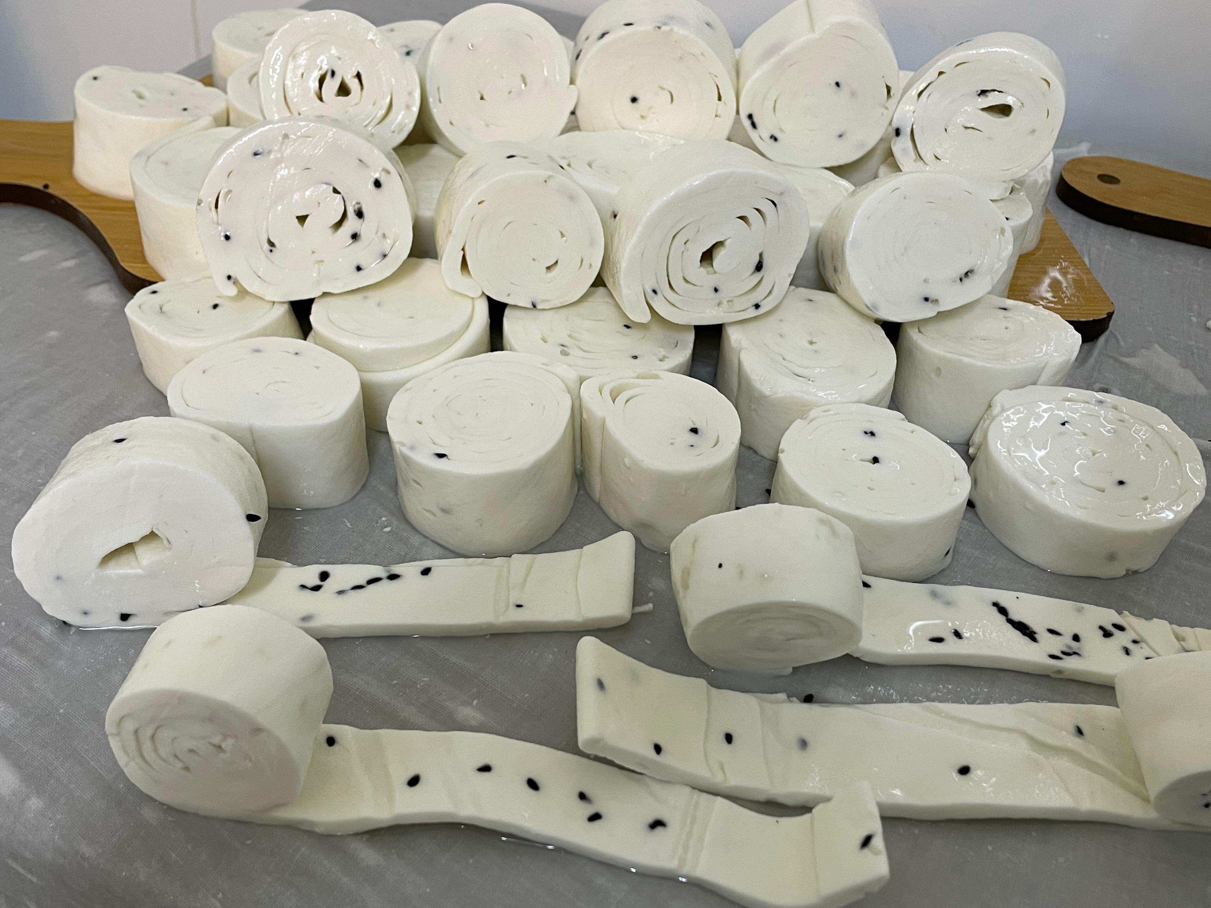 جبنة حلوم رول مغلي