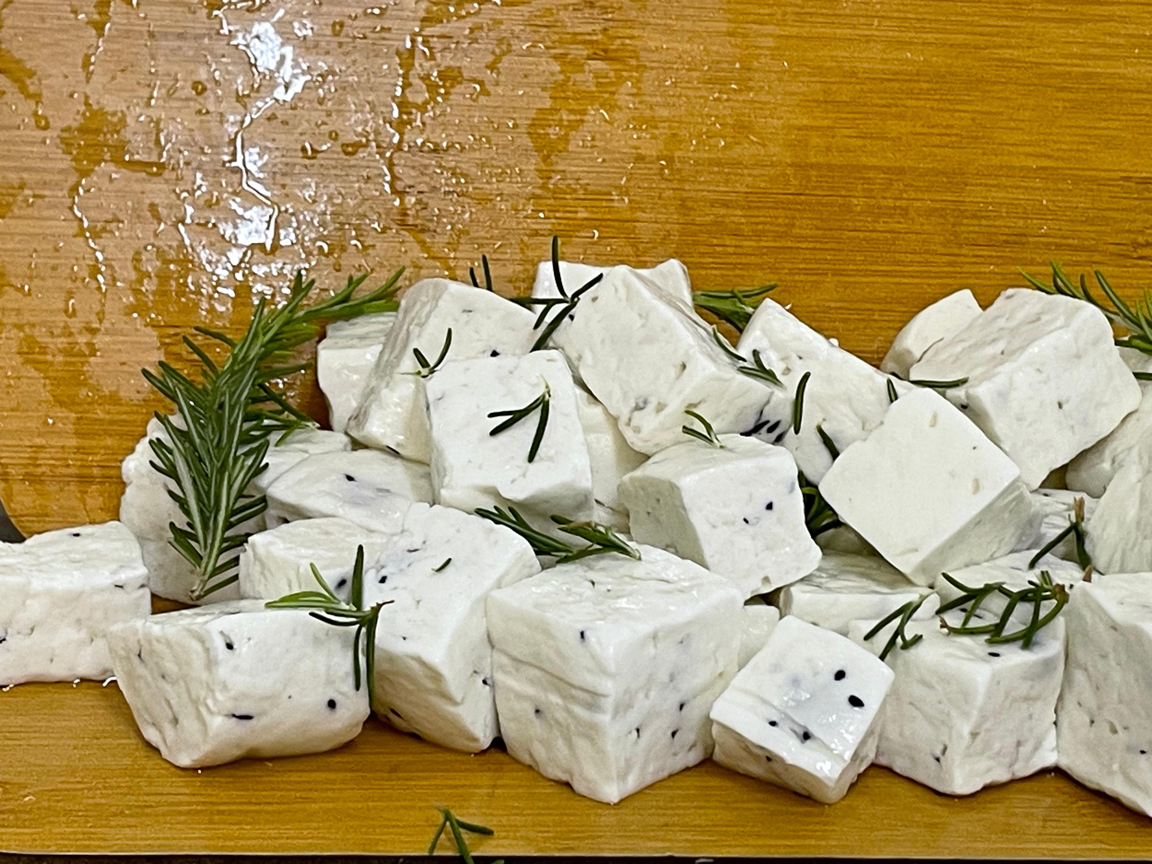 جبنة مغلية بحبة البركة